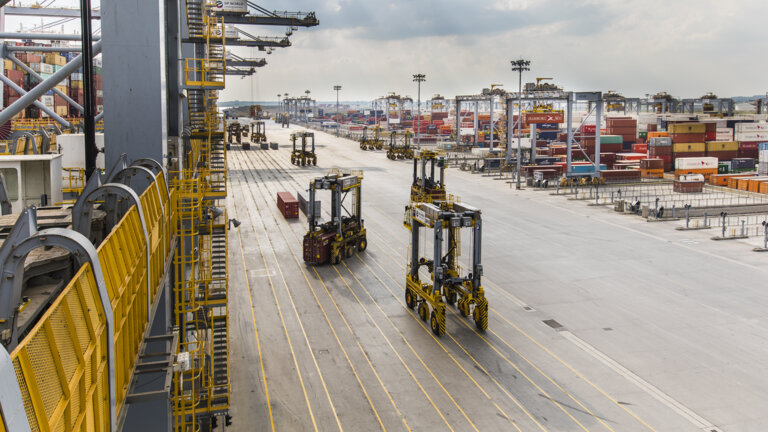 Kalmar Elektrisk Straddle Carrier