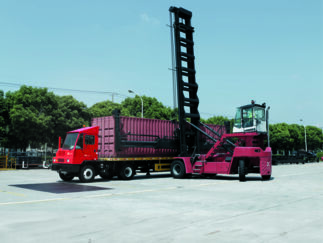 Essential-tomcontainer trucker 8-10 tonn