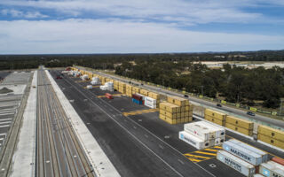 OneTerminal driver Australias største logistikkutvikling ved Moorebank Logistics Park
